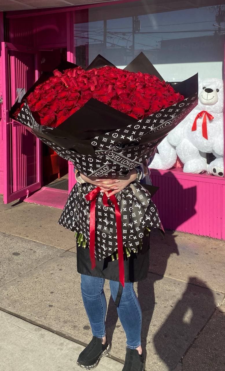 201 Red Roses Bouquet – Luxury Rose Delivery New York - Image 2